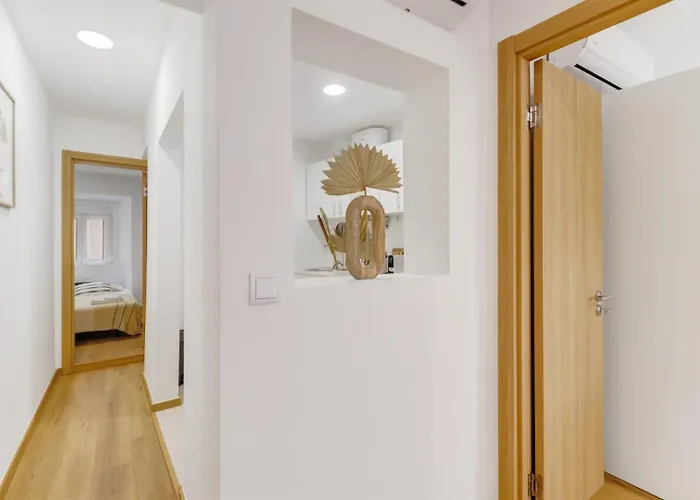 2br Renovated Heart Of Santos W/ Ac | By Airnest