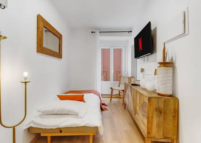 Διαμέρισμα 2br Renovated Heart Of Santos W/ Ac | By Airnest