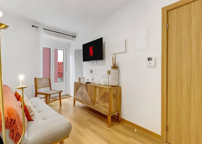 2br Renovated Heart Of Santos W/ Ac | By Airnest Διαμέρισμα Lisboa
