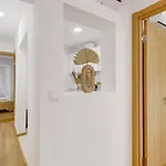 2br Renovated Heart Of Santos W/ Ac | By Airnest